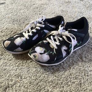 Everly Athletic Sneaker Size 8.